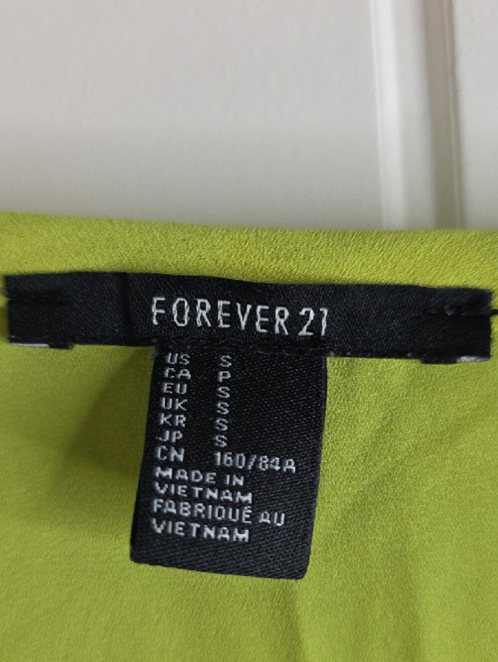 Forever 21 Neon Lime Cap Sleeve Pocket Blouse - Picture 2 of 4
